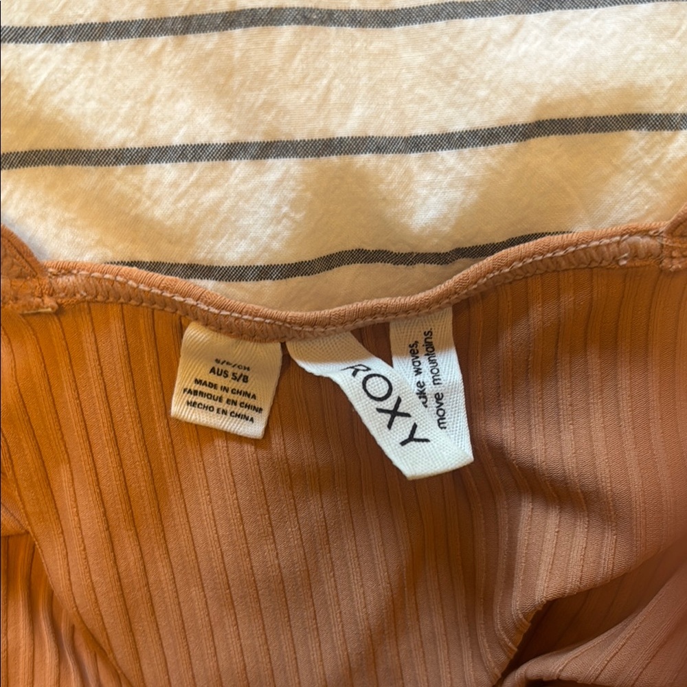 Roxy Ribbed Women's Top - Picture 2 of 4